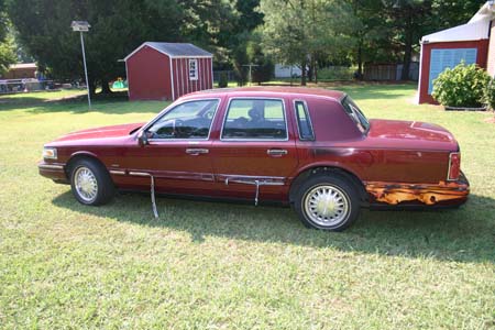 385